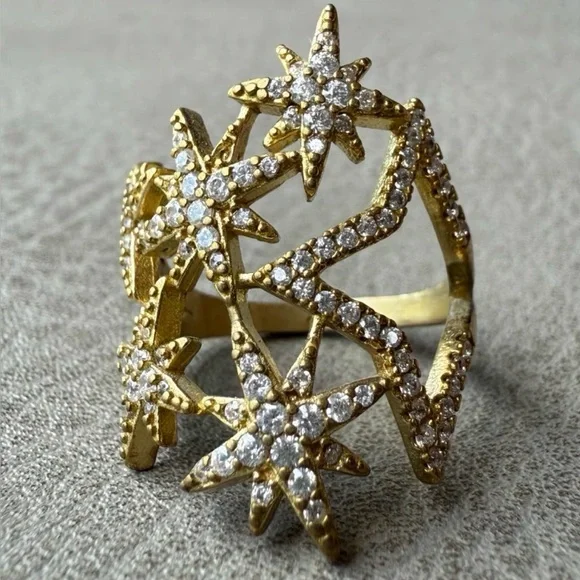 Star Ring - Picture 5 of 8